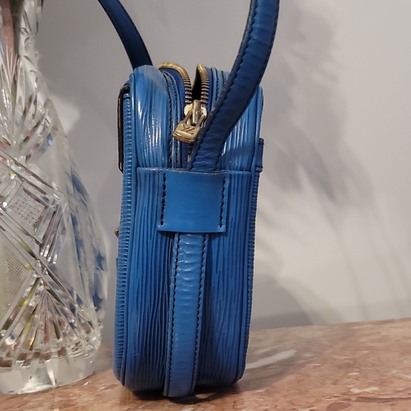 Louis Vuitton Jeune Fille Toledo Blue Epi Leather Bag - Picture 6 of 16